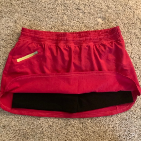 Puma skort size medium - Picture 2 of 4